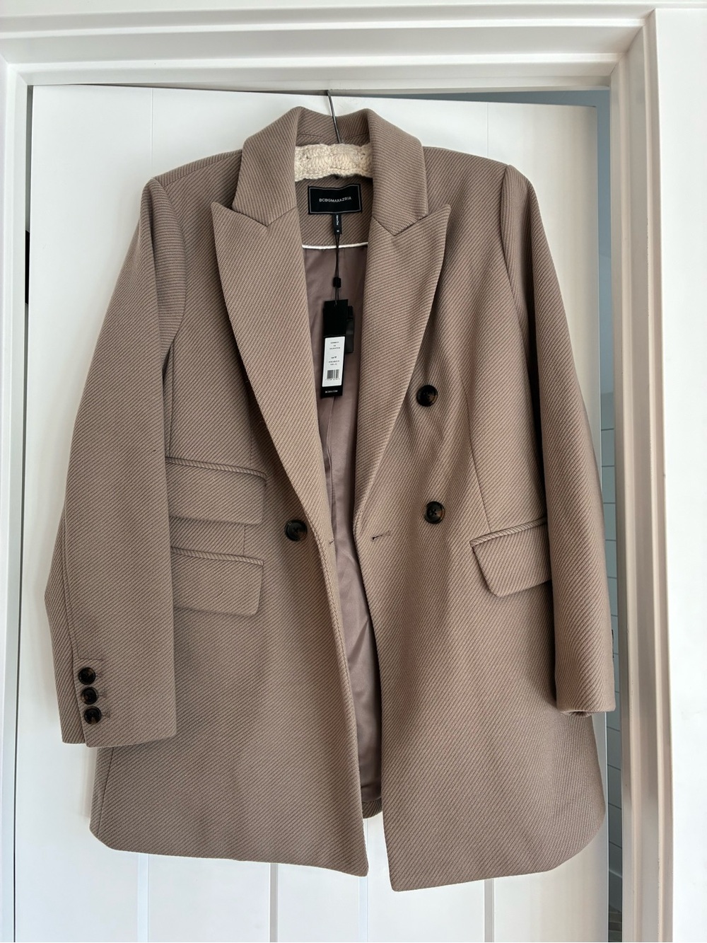 NWT BCBG MaxAzria Double-Breasted light brown overcoat lined Dressy Fall Medium